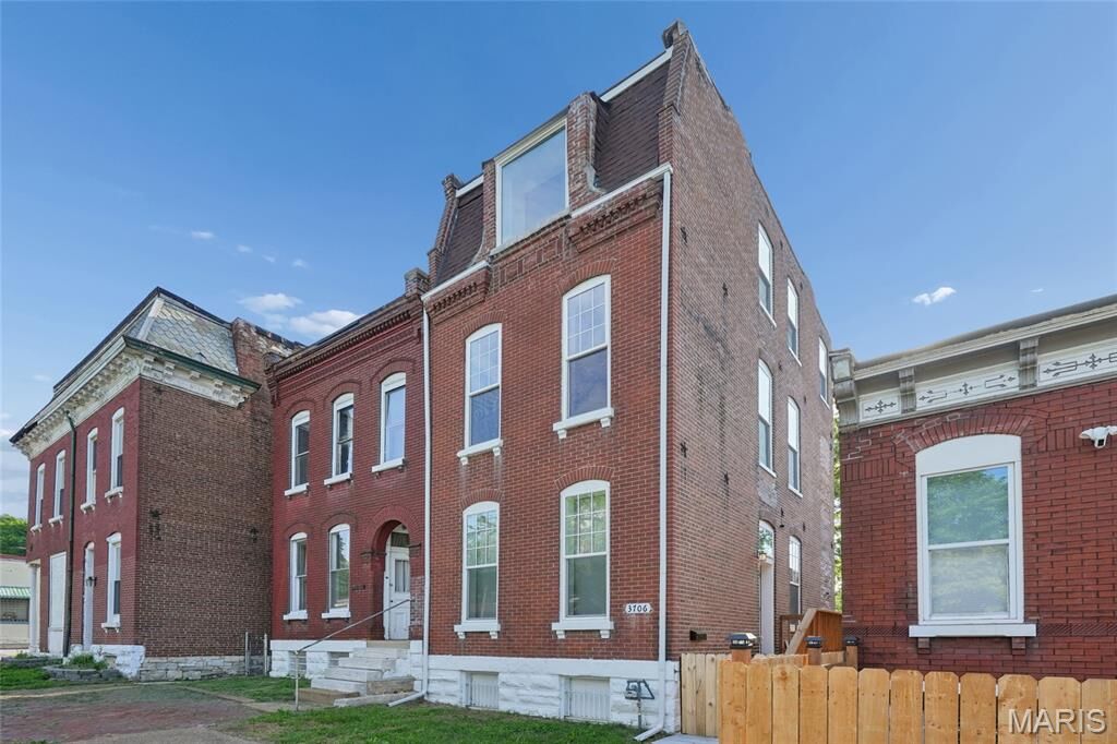 Property Photo: 3706 Iowa Avenue MO 63118