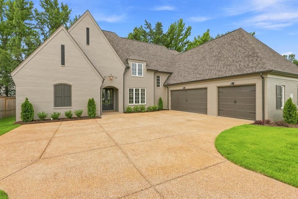 Property Photo: 12629 Riverby Ln TN 38017