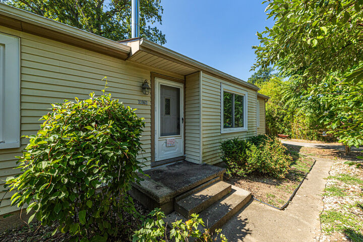 Property Photo: 33967 Wadsworth Street MI 48150