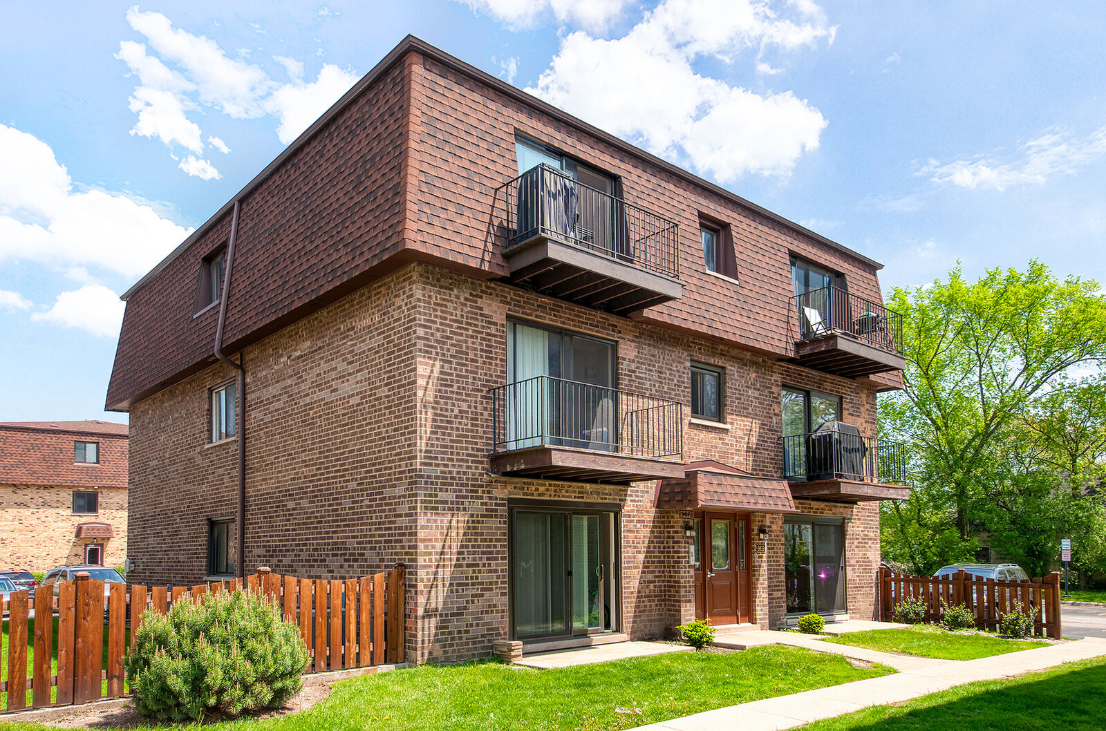 Property Photo: 9619 Bianco Terrace B1 IL 60016