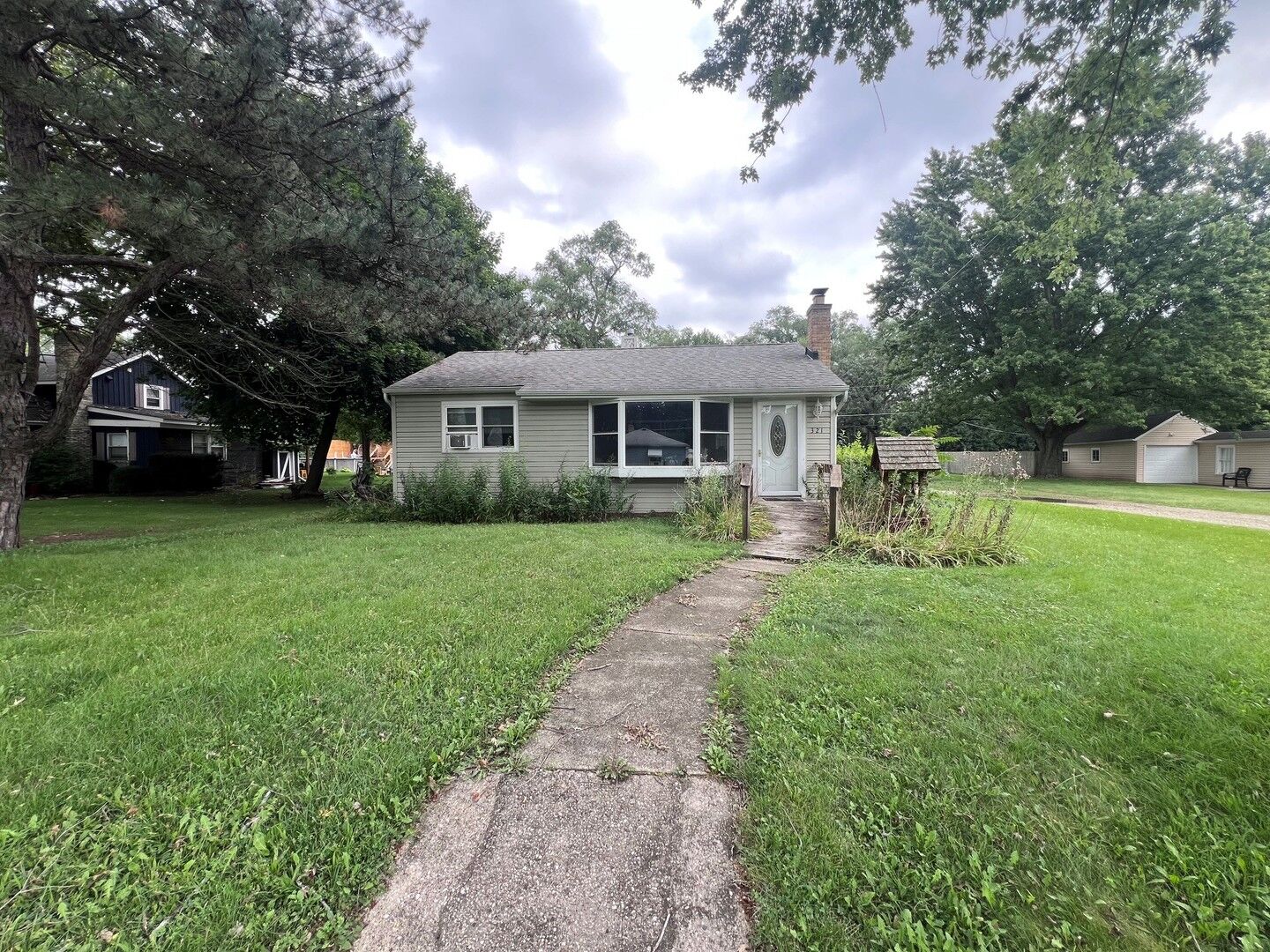 Property Photo: 321 Elmwood Avenue IL 60014