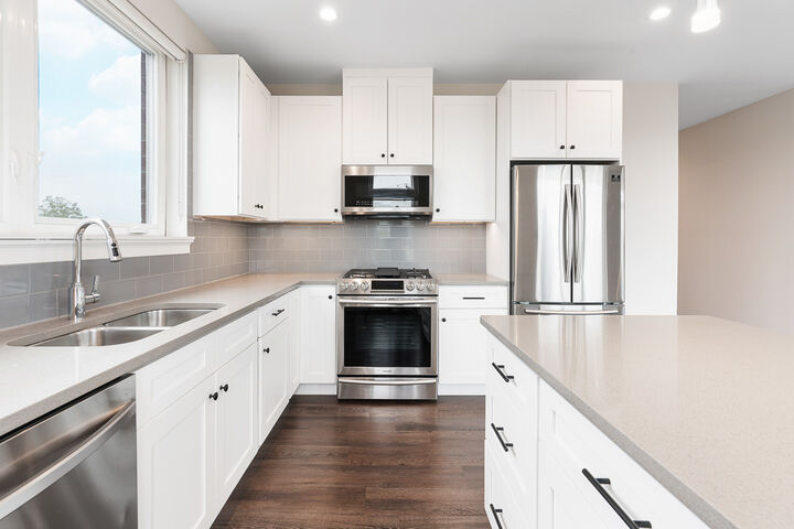 Property Photo: 246 Green Bay Road 404 IL 60040