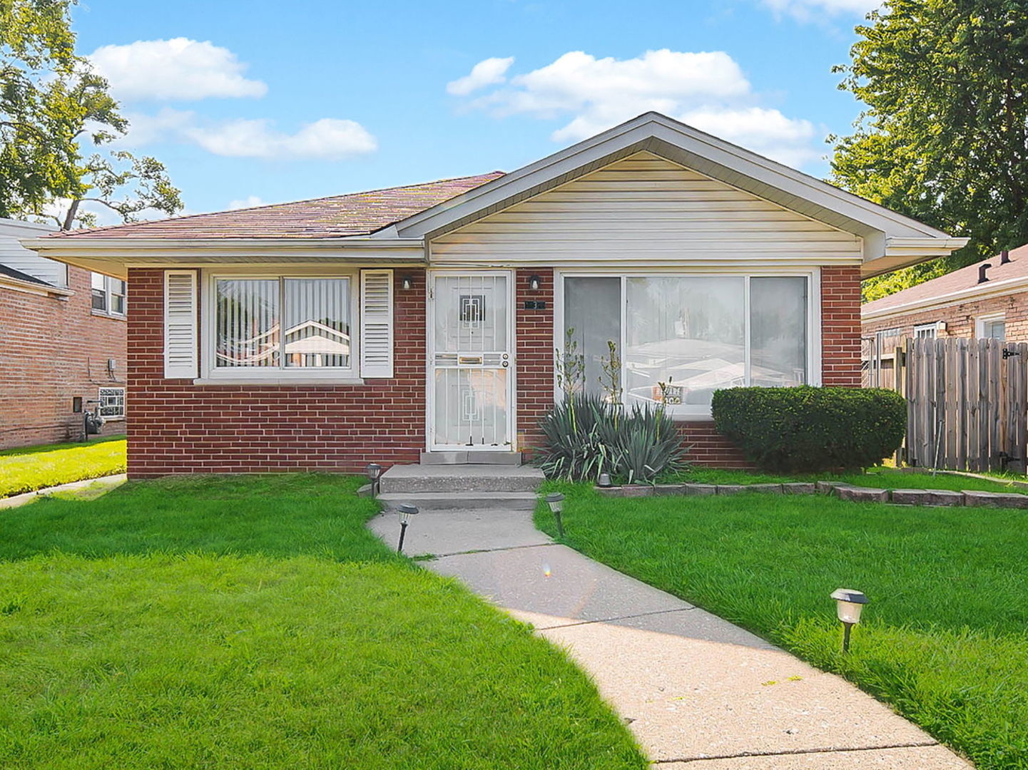 Property Photo:  14328 Ellis Avenue  IL 60419 
