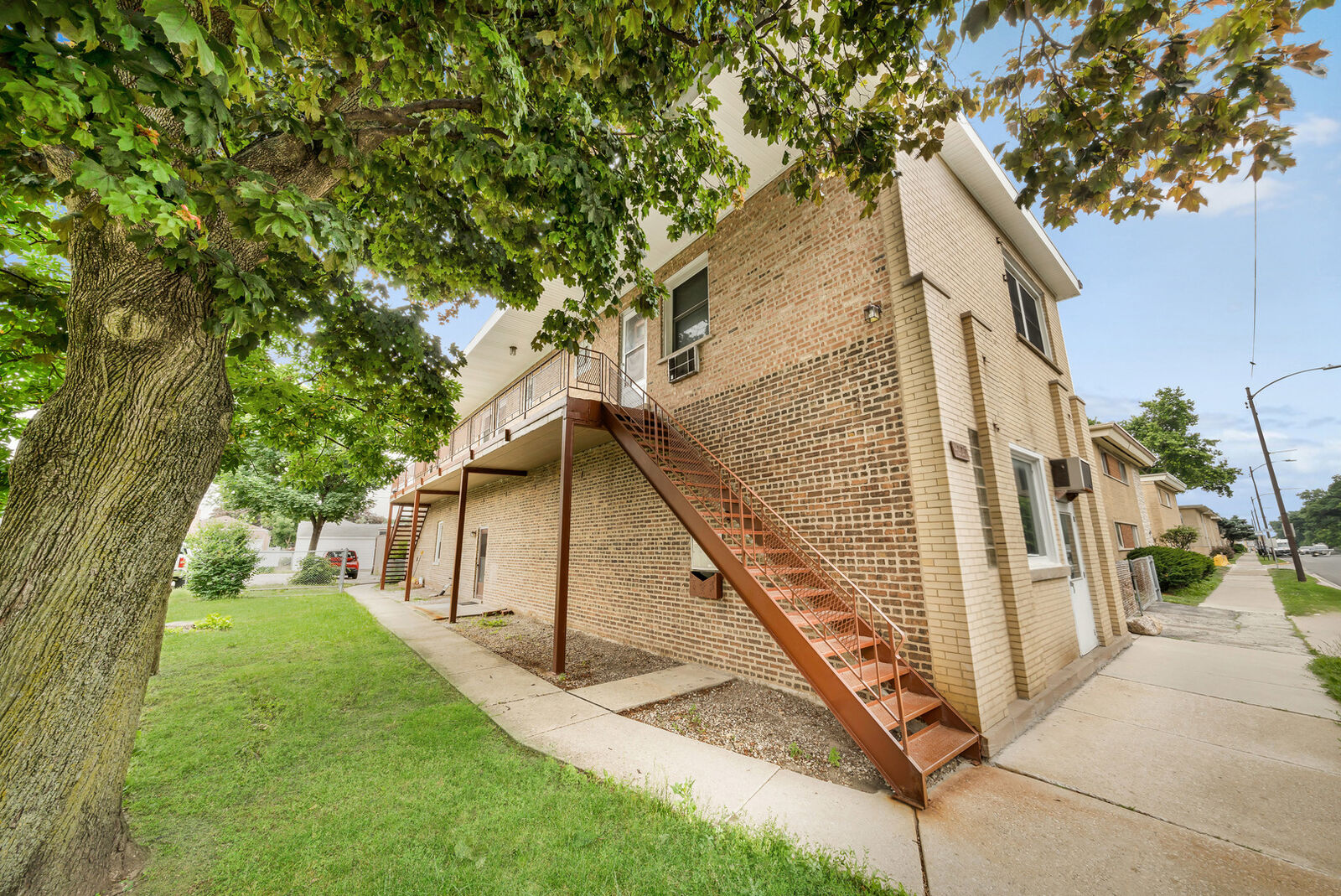 Property Photo: 4227 S Harlem Avenue 4 IL 60402