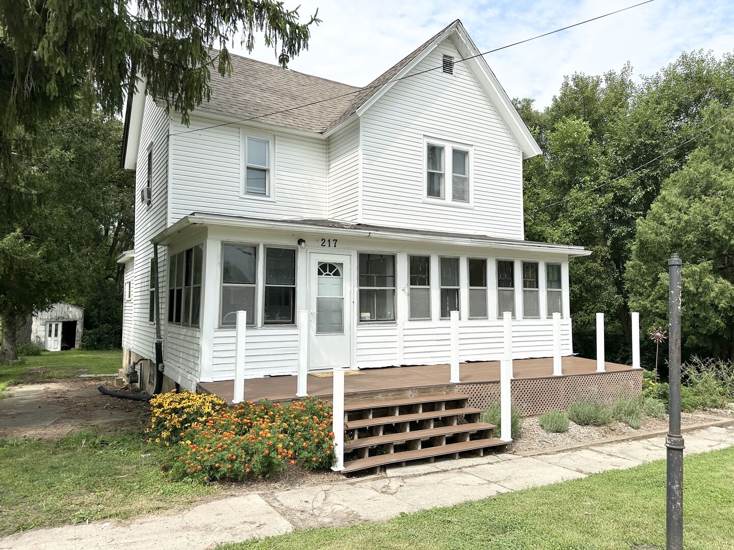 Property Photo:  217 E Dorion Street  IL 60912 