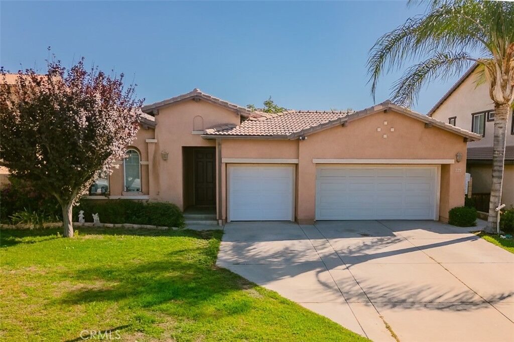 Property Photo:  371 Plateau Parkway  CA 92570 