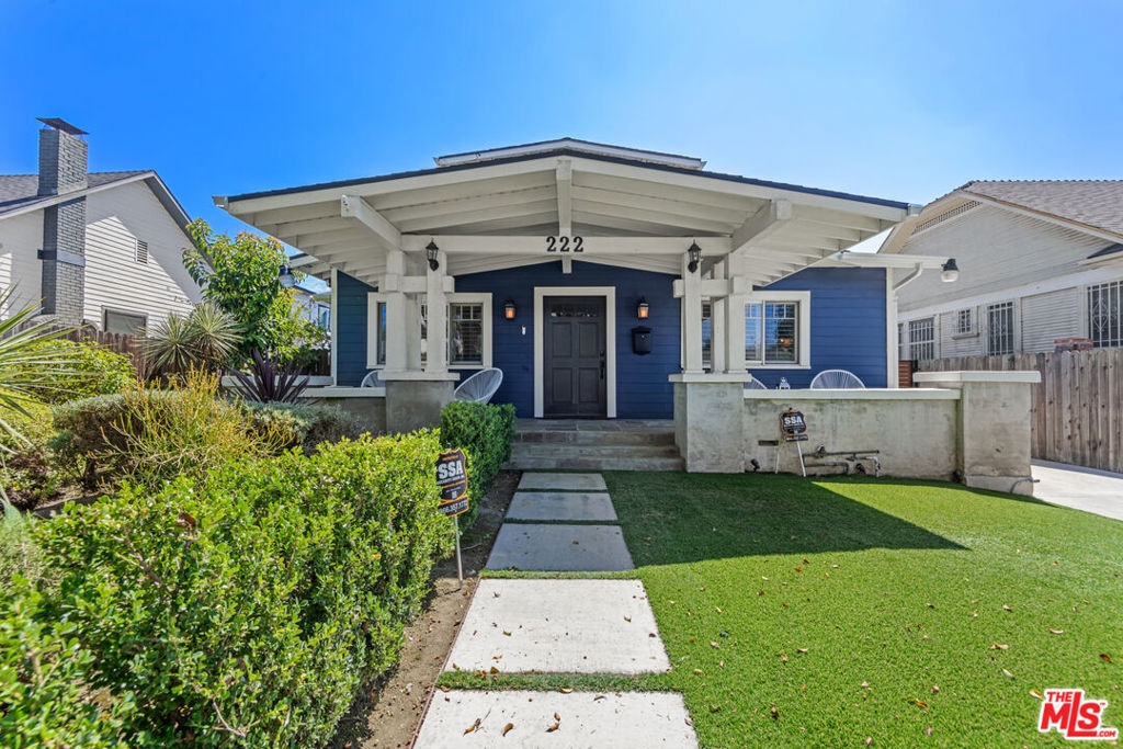 Property Photo:  222 N St Andrews Place  CA 90004 