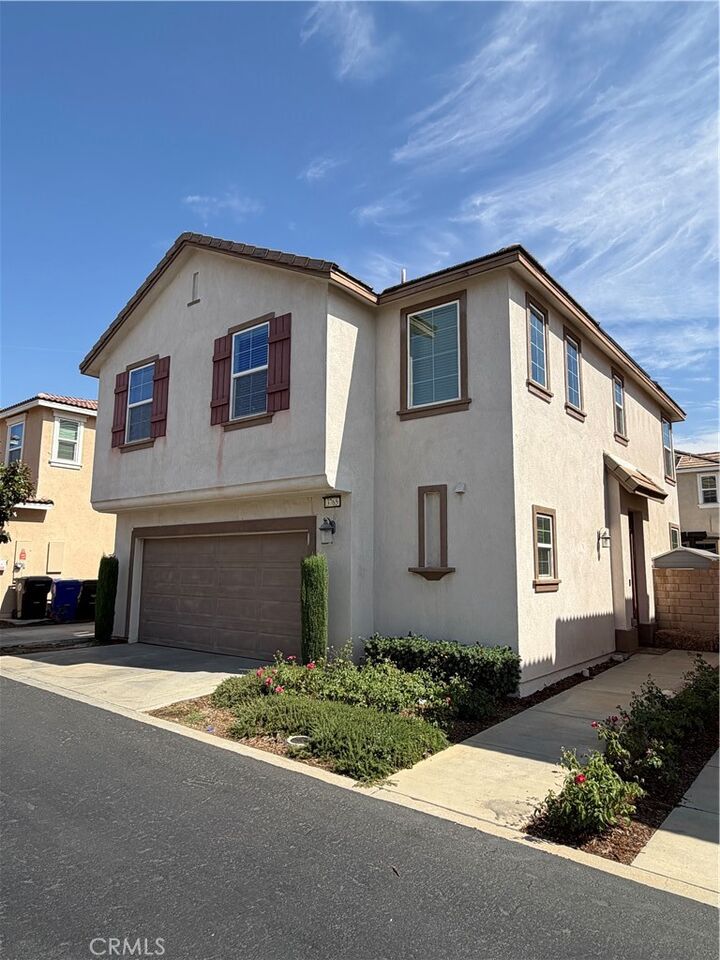 Property Photo: 3765 Wildrye Drive CA 92407