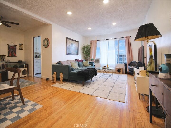 Property Photo:  1224 N Mansfield  CA 90038 