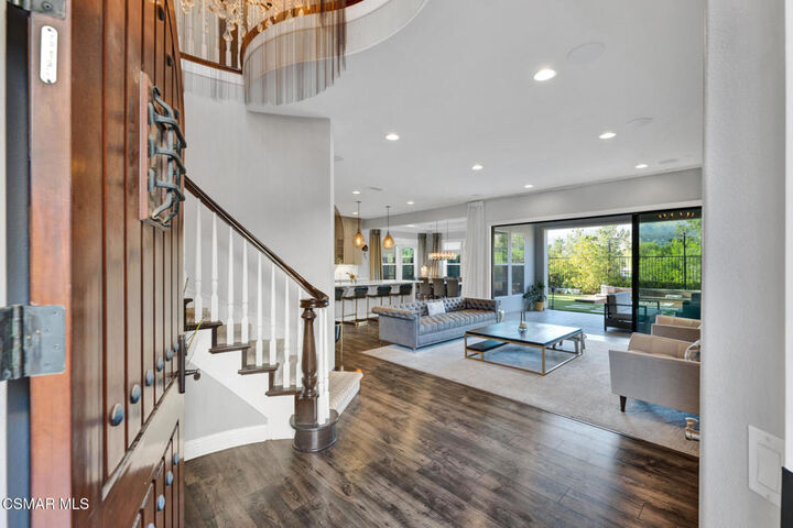 Property Photo:  20511 Lantana Court  CA 91326 