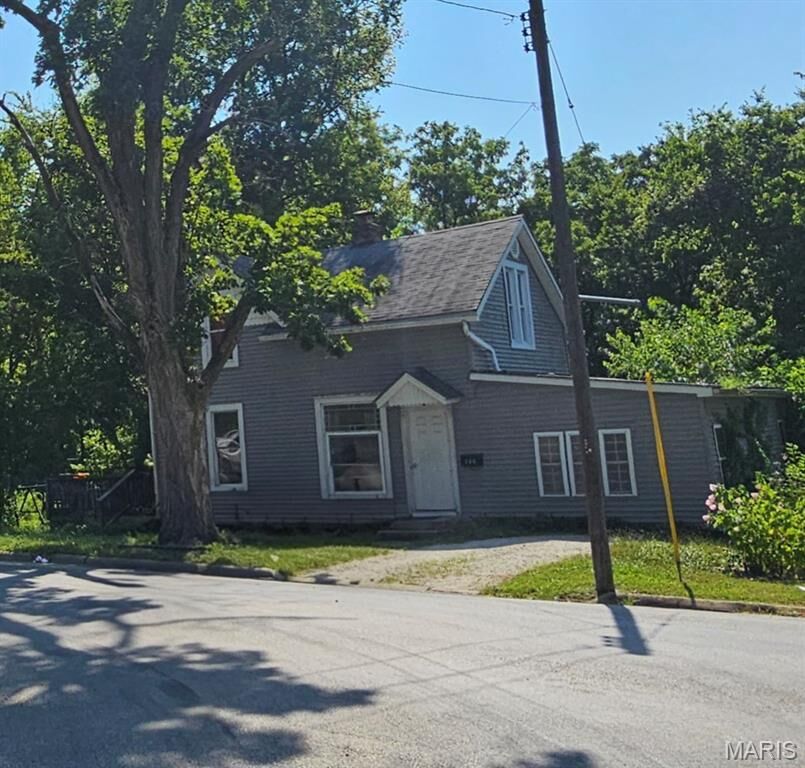 Property Photo: 300 S Oak Street IL 62049