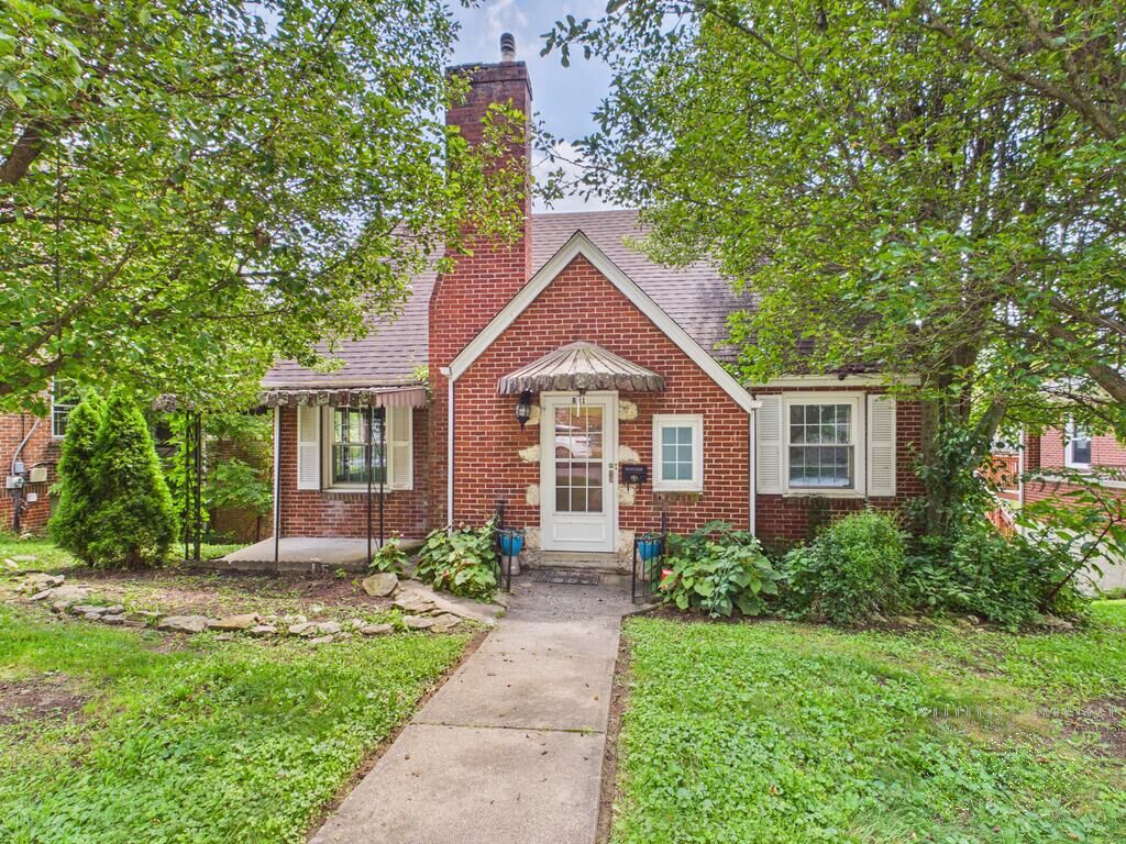 Property Photo:  831 Augusta St  WV 24701 