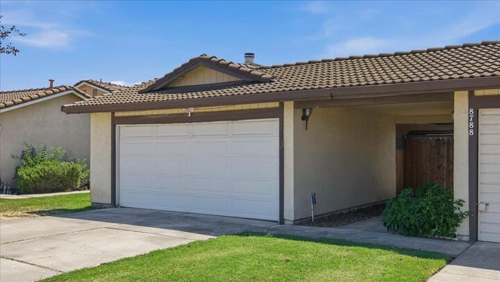 Property Photo:  8790 Fox Creek Drive  CA 95210 