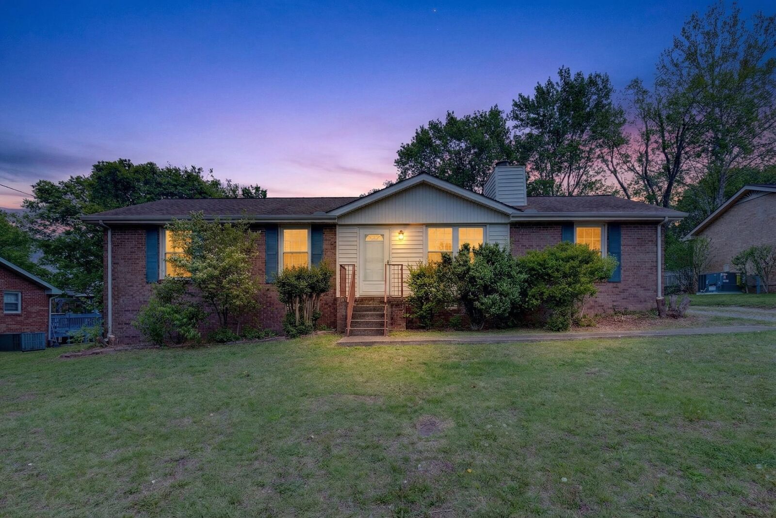 Property Photo: 120 Hillwood Dr TN 37075