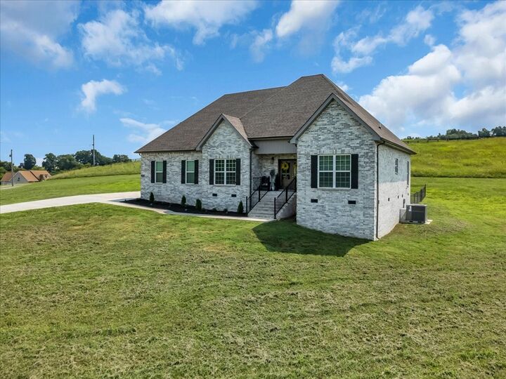 Property Photo:  1301 Whiteside Hill Rd  TN 37183 
