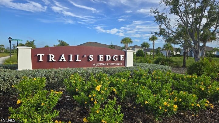 Property Photo:  17709 Woodland Court  FL 33982 