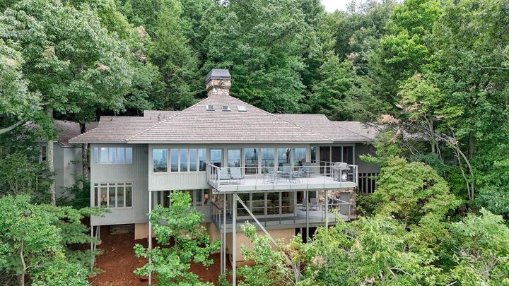 Property Photo:  202 Sanderlin Mountain Drive  GA 30143 