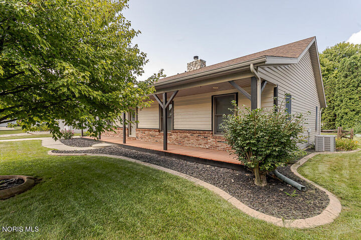 Property Photo: 21 Meadow Lane Drive OH 43515