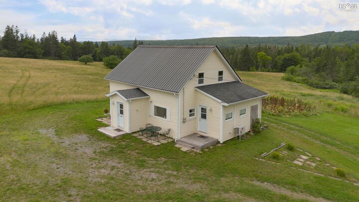 252 Crestdale Drive — photo 1