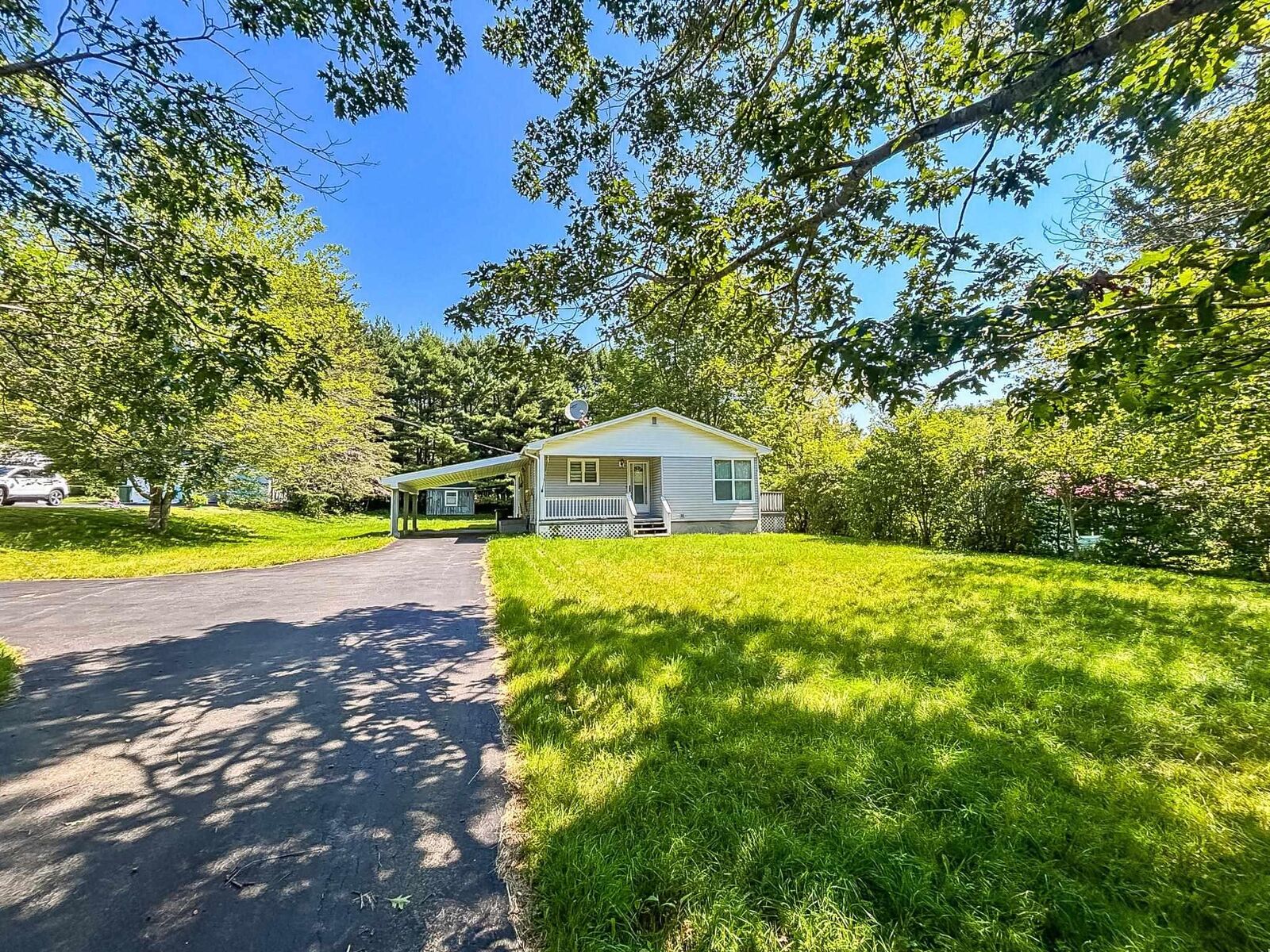 Property Photo: 460 Oakhill Road NS B4V 0C8