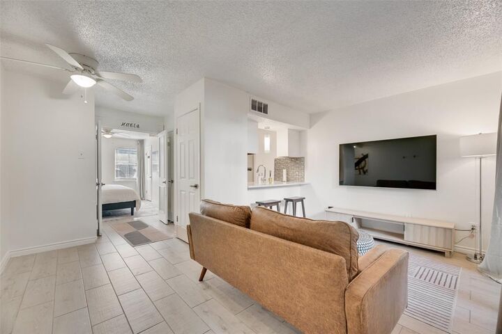 Property Photo:  1810 N Garrett Avenue 119  TX 75206 