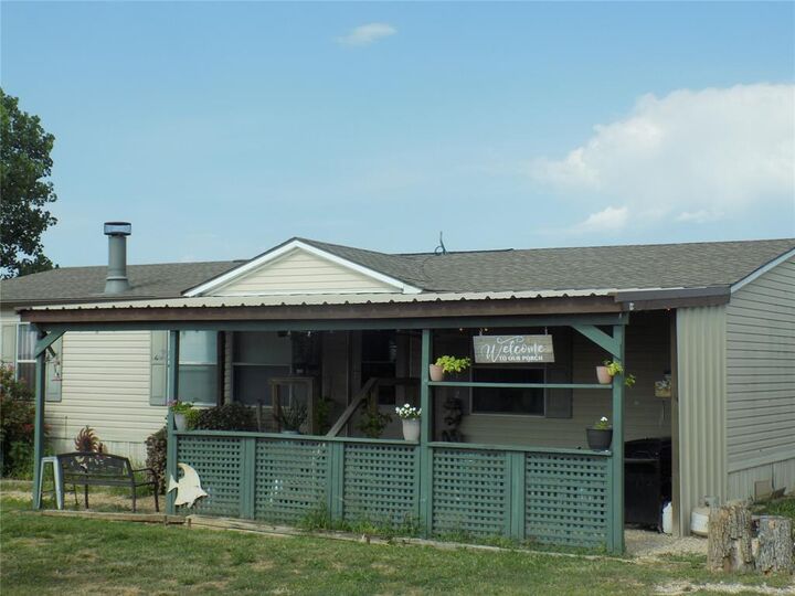 Property Photo: 192 Salt Grass Circle TX 76487