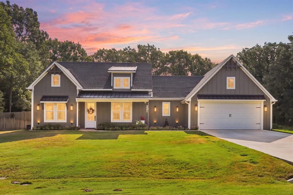 Property Photo:  221 Private Road 6235 2320  TX 75773 
