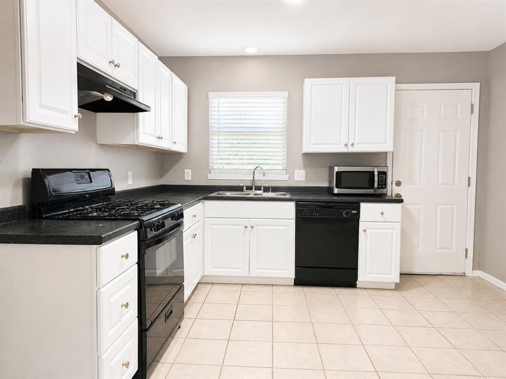 Property Photo:  10518 Galena Street  TX 75228 
