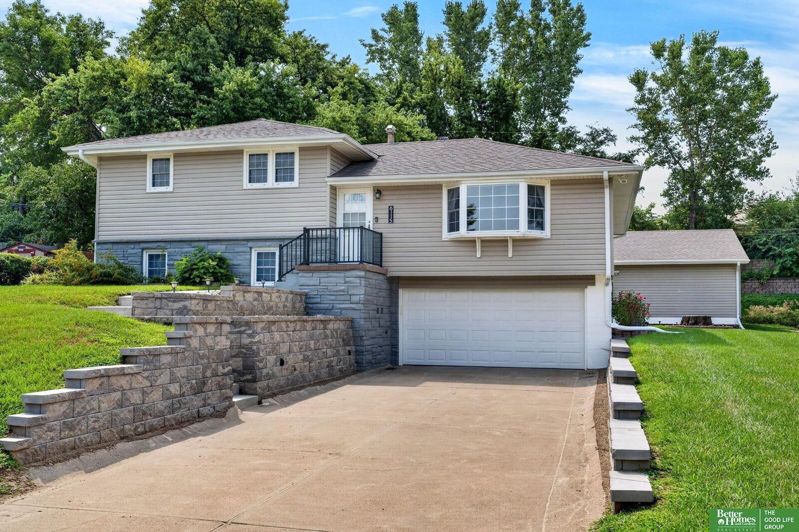 Property Photo:  6115 Kansas Avenue  NE 68104 