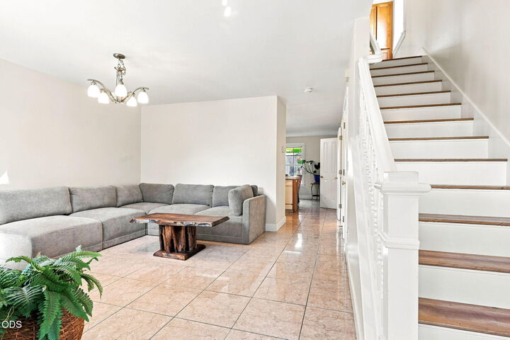 Property Photo: 830 Park Street OR 97520