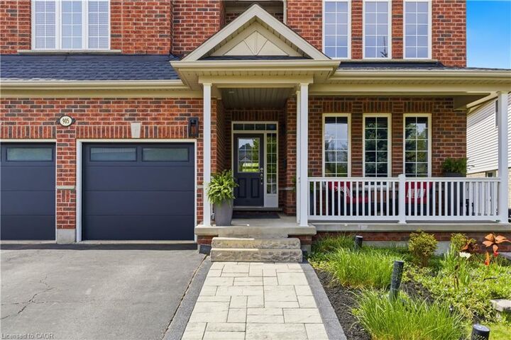 Property Photo: 905 Marigold Court ON N2P 2Y3