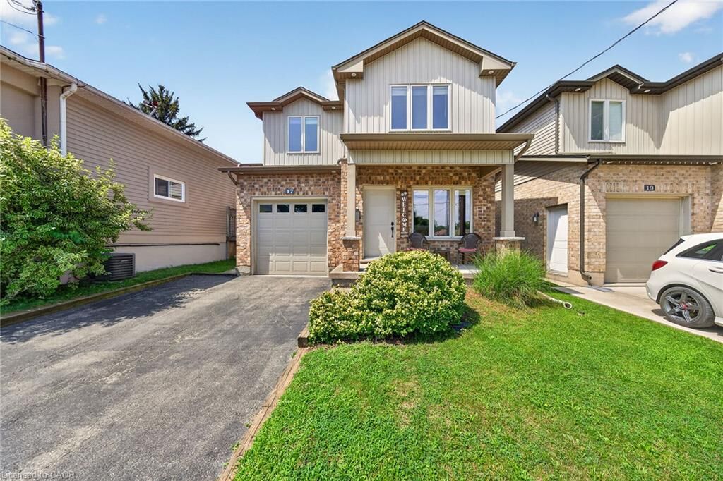 Property Photo:  17 Grantham Avenue S  ON L2P 3B3 