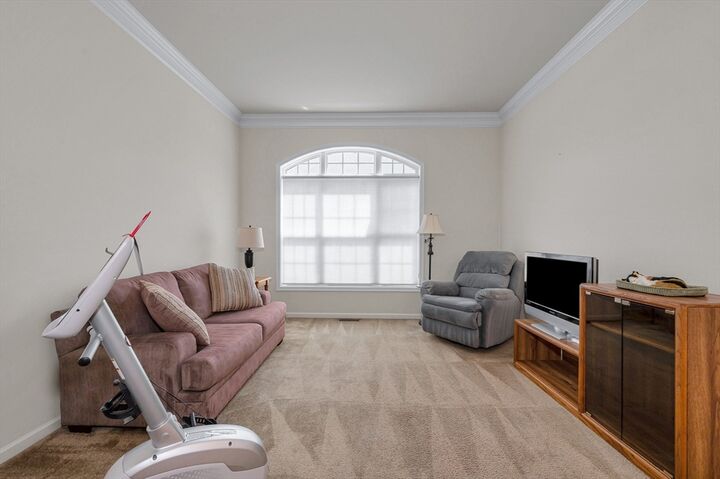 Property Photo:  106 Sherwood Dr Methuen Ma 01844  MA 01844 