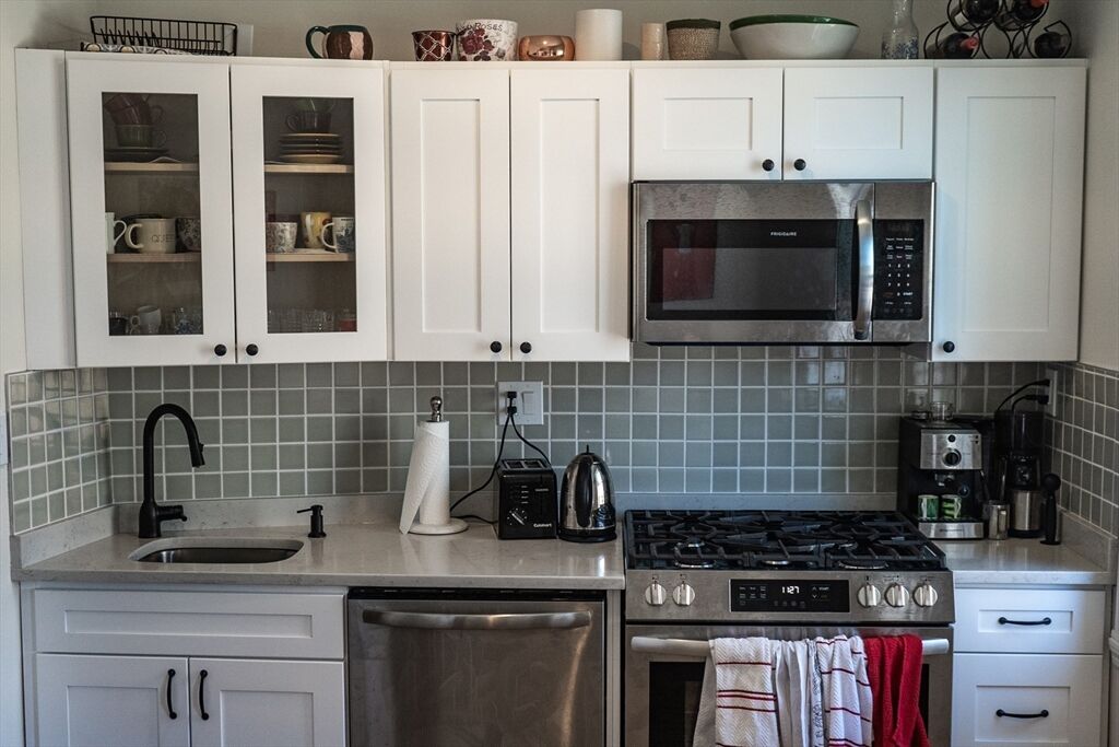 Property Photo:  22 Chiswick Rd 18  MA 02135 