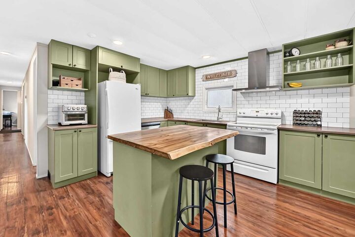 840 Spring Haven Court SE — photo 1