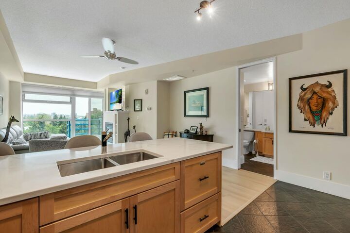 Property Photo: 205 Riverfront Avenue SW 604 AB T2P 5K4