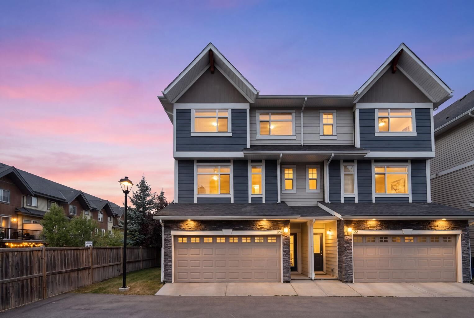 Property Photo: 124 Wentworth Row SW AB T3H 1Y1