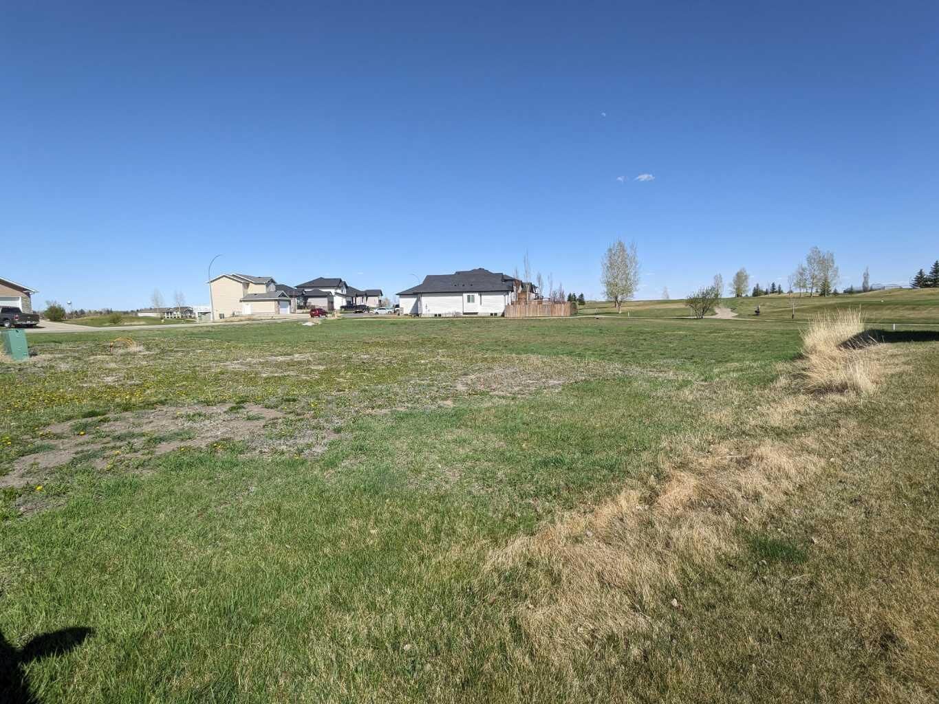 Property Photo:  1502 Whispering Drive  AB T0L 2B0 