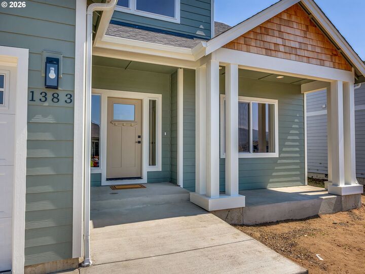 Property Photo: 1383 Seabright Way OR 97138