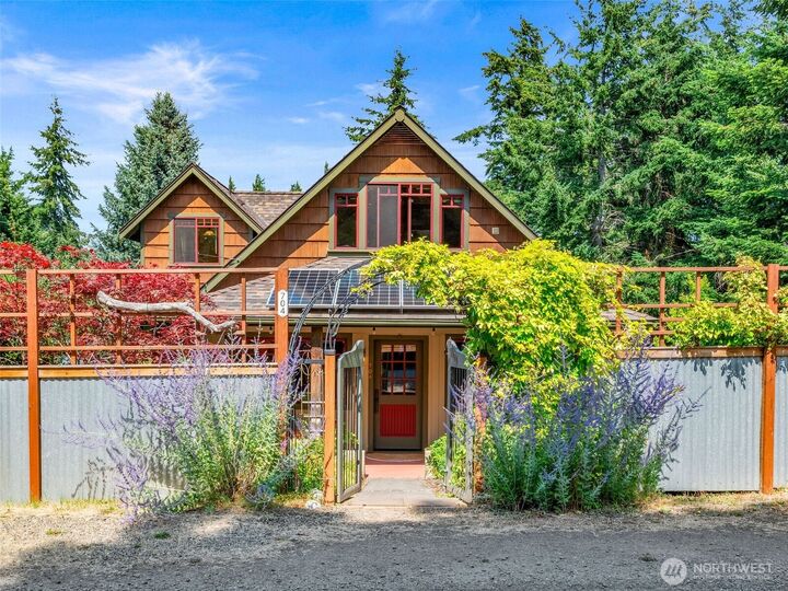 Property Photo:  704  V  WA 98368 