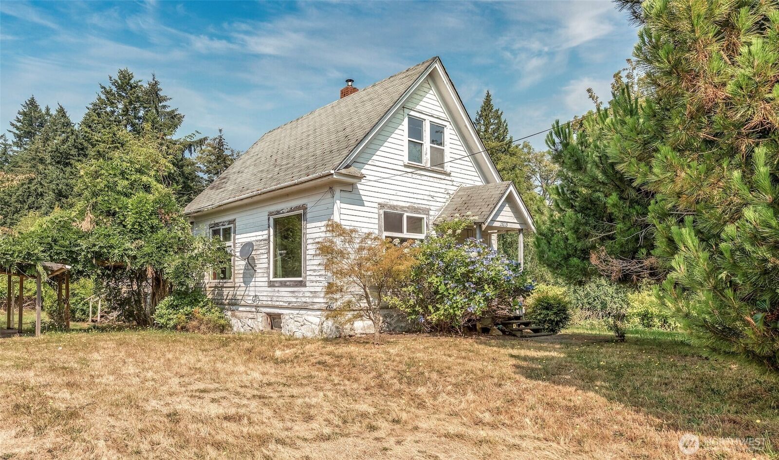Property Photo:  15215  91st Avenue SW  WA 98070 