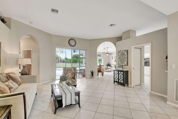 Property Photo: 11723 Waterbend Court FL 33414