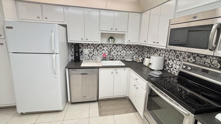 Property Photo:  605 Oaks Drive 503  FL 33069 