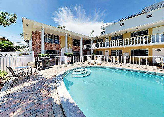 Property Photo: 3226 NE 12th Street 8 FL 33062