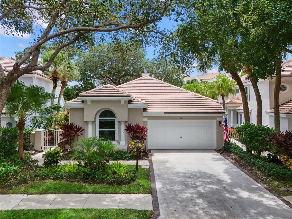 Property Photo:  21 Grand Bay Circle  FL 33408 
