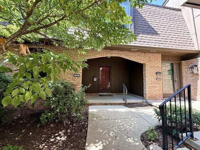 Property Photo:  1046 Greenhills Drive  MI 48105 