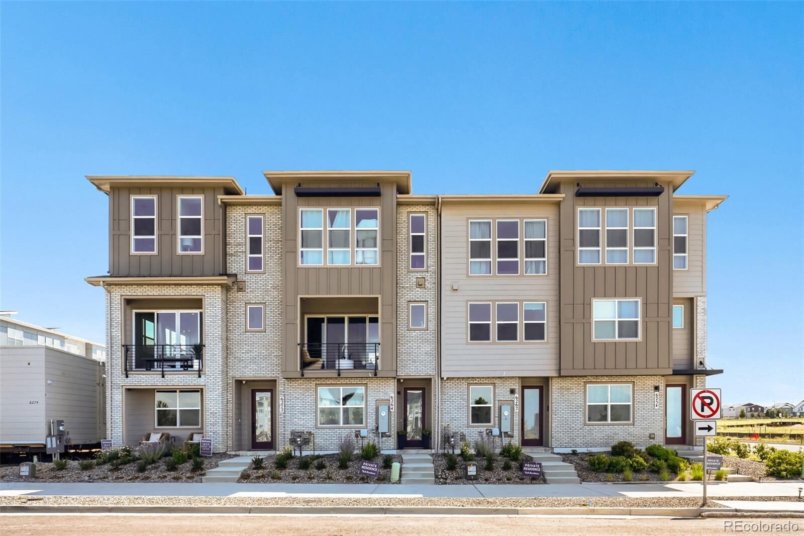 Property Photo:  6272 N Killarney Street  CO 80019 