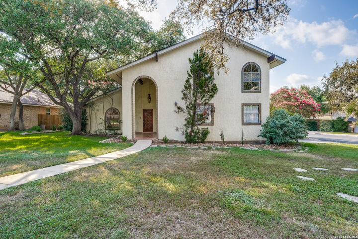 Property Photo: 1122 Jack Pine St TX 78232