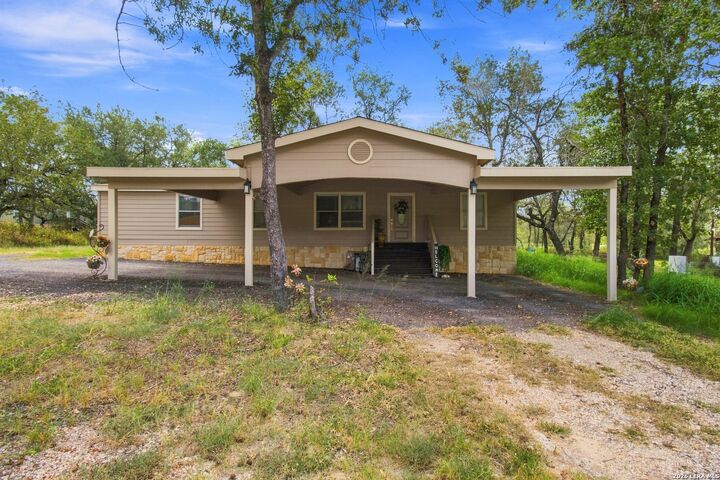 Property Photo: 23306 Hickory Pass TX 78264