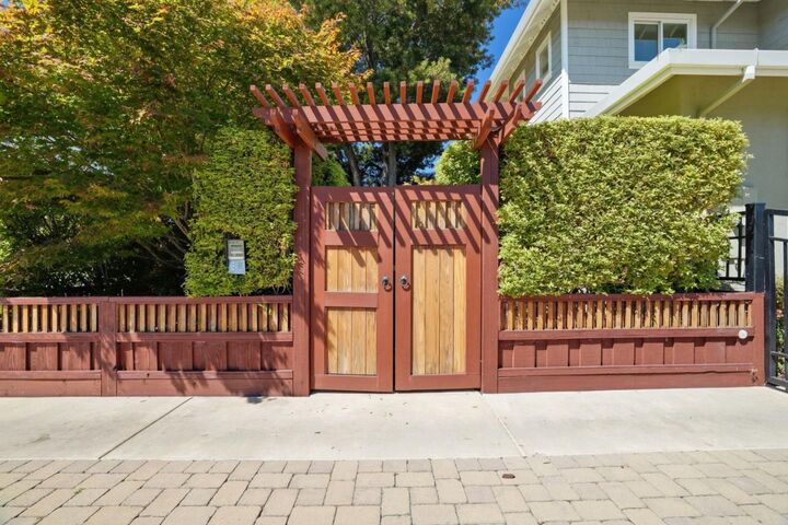 Property Photo: 1113 Lincoln Court CA 95125